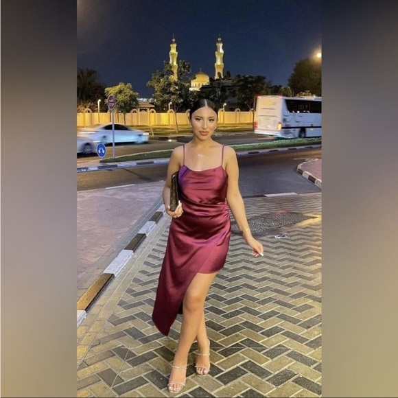 Zara SATIN EFFECT ASYMMETRIC DRESS New - Picture 2 of 7